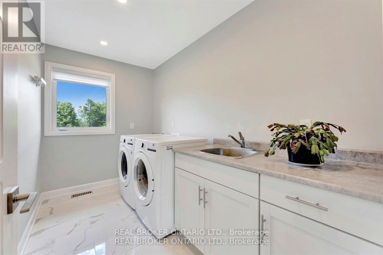 29099863/114-smith-road/north-grenville-twp-kemptville-south/north-grenville/ontario/K0G1T0_35