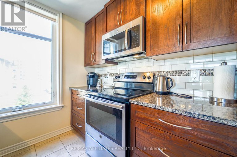 28229405/201-220-janka-private/emerald-meadowstrailwest/ottawa/ontario/K2V0E6_8
