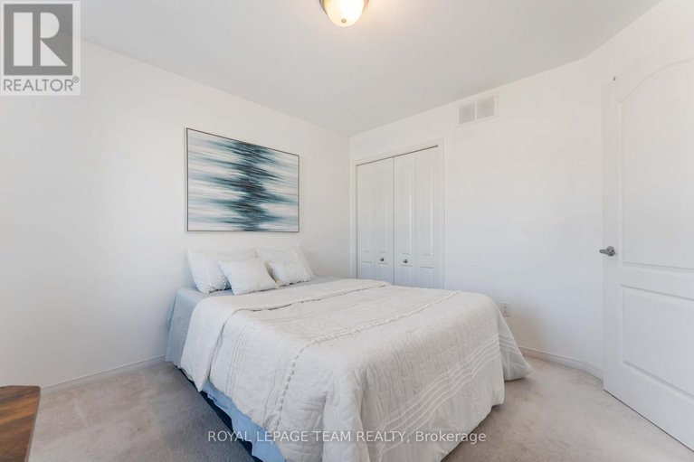 28929396/359-melodie-street/mer-bleuebradley-estatesanderson-park/ottawa/ontario/K1W0L8_36