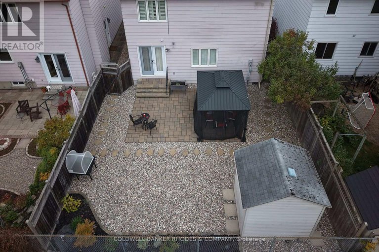 29154469/8-confederation-private/mooneys-bayriverside-park/ottawa/ontario/K1V9W6_44