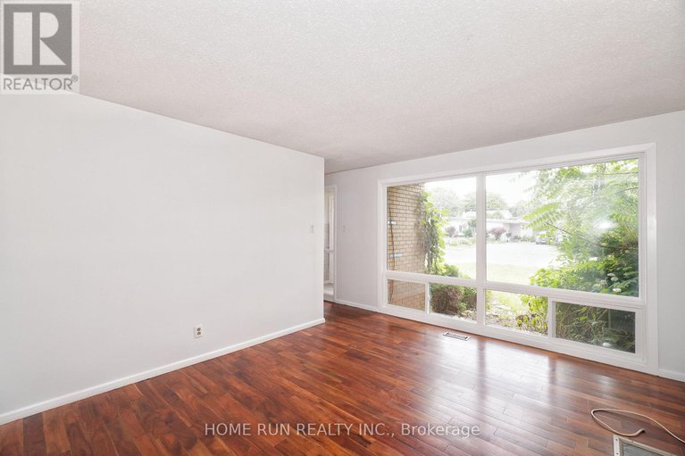 28597038/1292-meadowlands-drive-e/borden-farmstewart-farmcarleton-heightsparkwood-hills/ottawa/ontario/K2E6K5_5