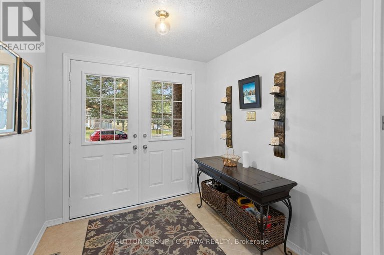 29615591/540-des-conifers-crescent/fallingbrookgardenway-south/ottawa/ontario/K4A3E2_3