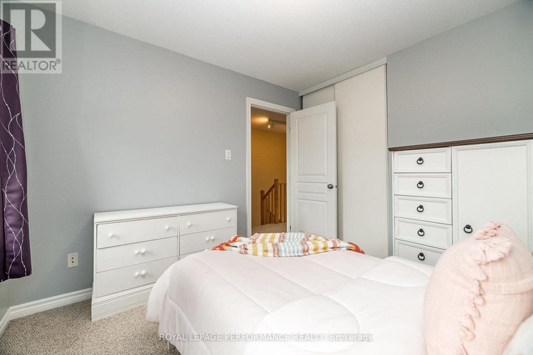 28279532/200-eye-bright-crescent/riverside-southgloucester-glen/ottawa/ontario/K1V2K6_30