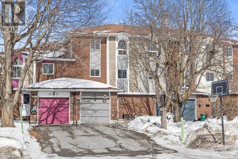 29445162/1513-thurlow-street/fallingbrookridgemount/ottawa/ontario/K4A2K9_2