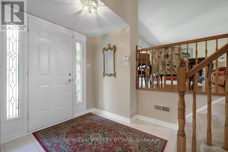 28812016/15-dickson-street/bruce-farmgraham-parkqualicumbellands/ottawa/ontario/K2H7H6_5