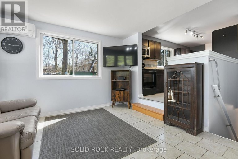 29634428/134-holiday-drive/constance-bay/ottawa/ontario/K0A3M0_13