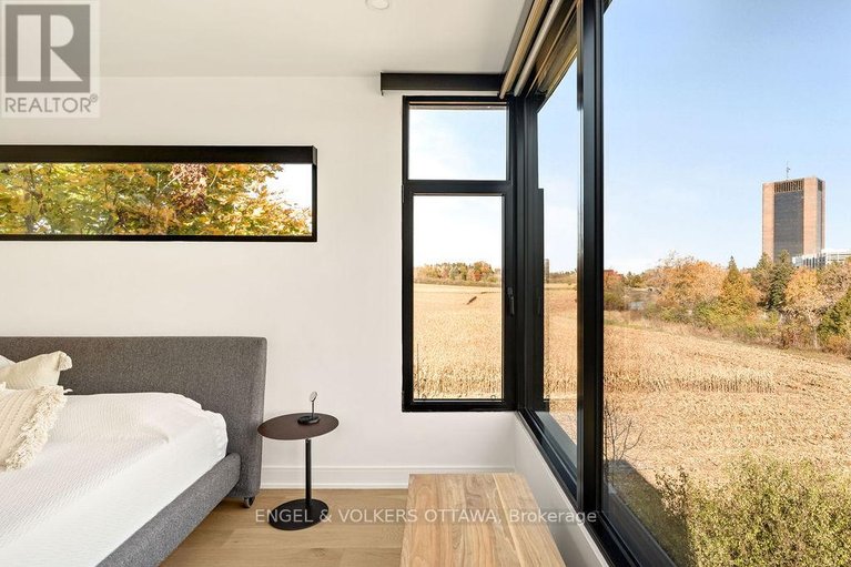 29446343/127-peridot-private/experimental-farm/ottawa/ontario/K2C3M3_63