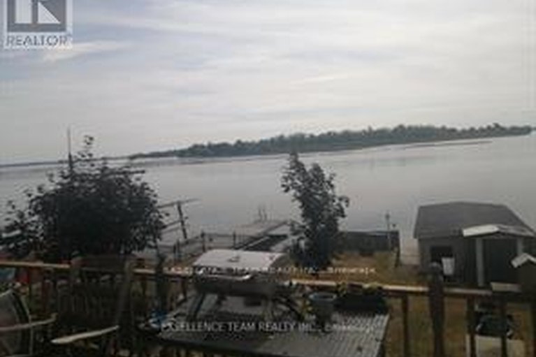 29605196/6803-st-louis-point-road-s/south-glengarry-charlottenburgh-twp/south-glengarry/ontario/K0C2E0_11