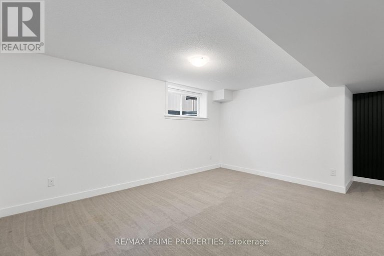 28820804/249-fountainhead-drive/mer-bleuebradley-estatesanderson-park/ottawa/ontario/K1W0H4_39