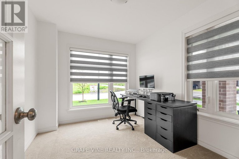 28472373/60-verglas-lane/mer-bleuebradley-estatesanderson-park/ottawa/ontario/K1W0R2_8