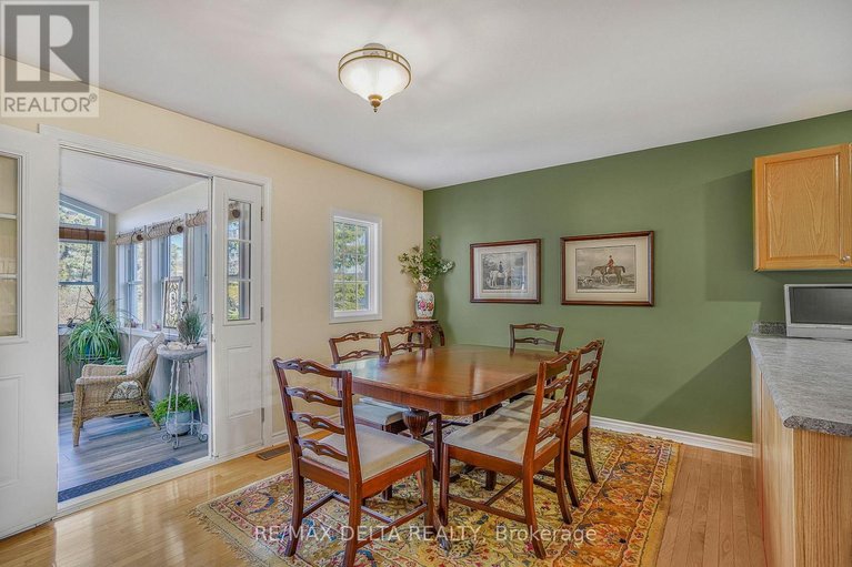 29633176/48-stephens-street/vankleek-hill/champlain/ontario/K0B1R0_13