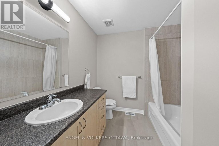 29677926/310-sarabella-street/avalon-east/ottawa/ontario/K4A0A3_24