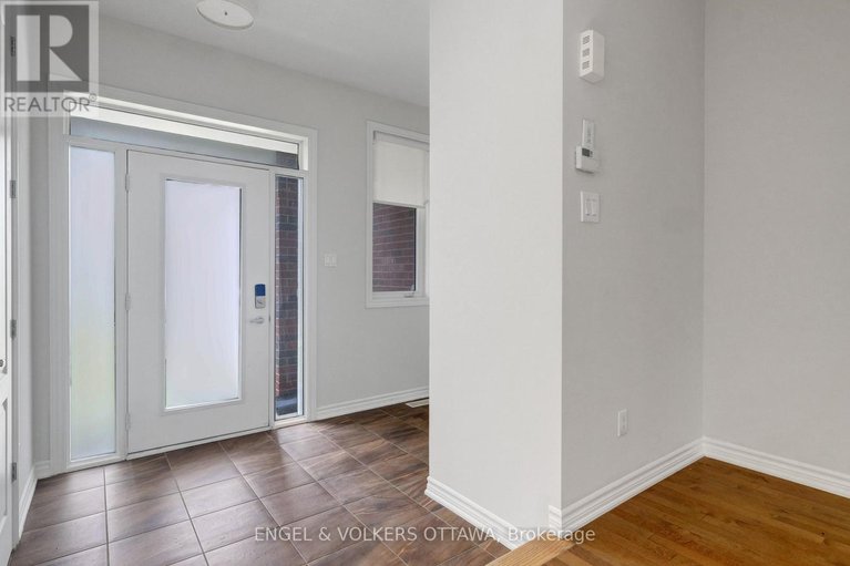 29609510/305-lamarche-avenue/orleans-village/ottawa/ontario/K1W0M6_2