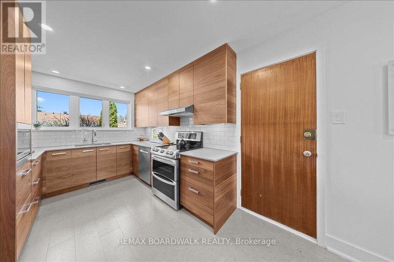 29643562/1912-oakdean-crescent/beacon-hill-north/ottawa/ontario/K1J6H3_13