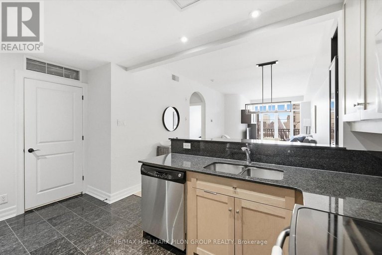 29398447/306-320-mcleod-street/ottawa-centre/ottawa/ontario/K2P1A3_6