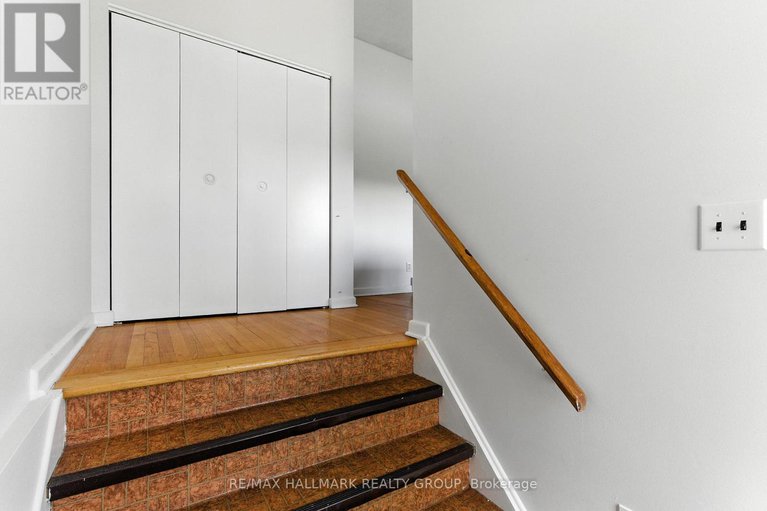 28647826/1127-maitland-avenue/copeland-park/ottawa/ontario/K2C2B8_5