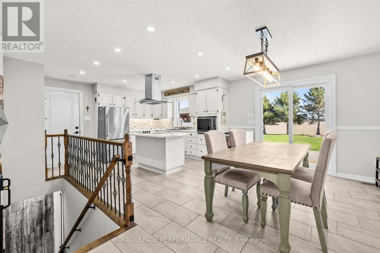 29645047/1547-st-jacques-road/russell-twp/russell/ontario/K0A1W0_13