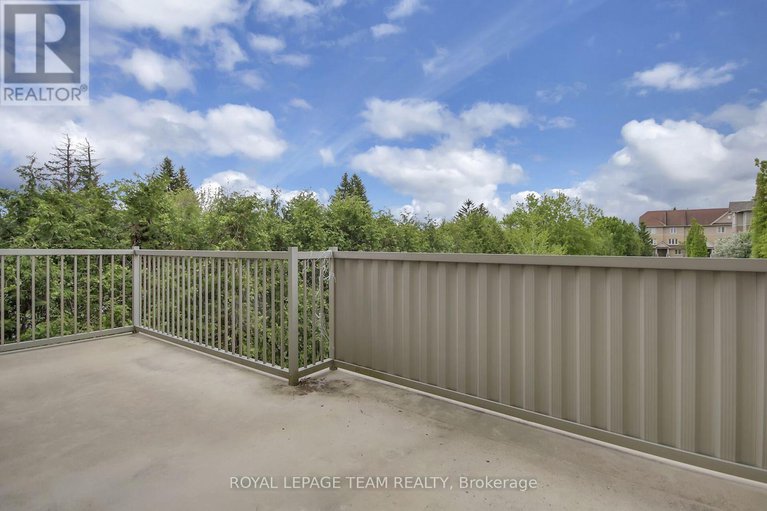 28352724/128a-centrepointe-drive/centrepointe/ottawa/ontario/K2G6B1_25