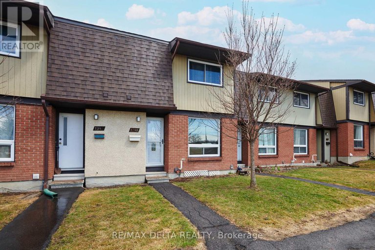 28589388/108-1348-bakker-court/convent-glen-south/ottawa/ontario/K1C2K4_1