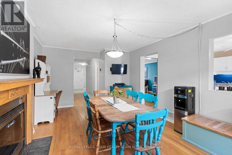 28573380/607-tourelle-drive/fallingbrookgardenway-south/ottawa/ontario/K4A3H5_17