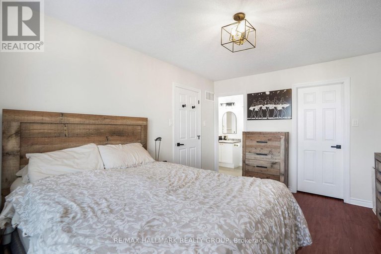 28798699/110-sunshine-crescent/notting-hillsummerside/ottawa/ontario/K4A0V3_23
