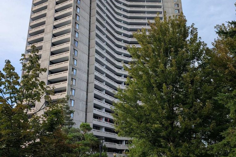 28798159/2512-1081-ambleside-drive/woodroffe/ottawa/ontario/K2B8C8_1