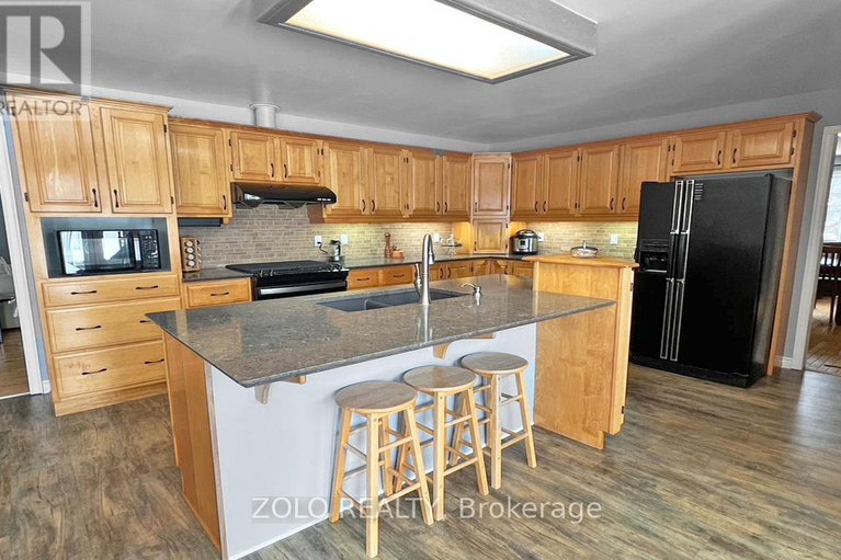 29379499/6546-clifford-avenue/south-glengarry-charlottenburgh-twp/south-glengarry/ontario/K6H7H9_18