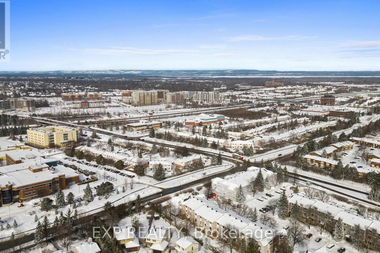 29394023/4-260-fenerty-court/katimavik/ottawa/ontario/K2L3A7_29