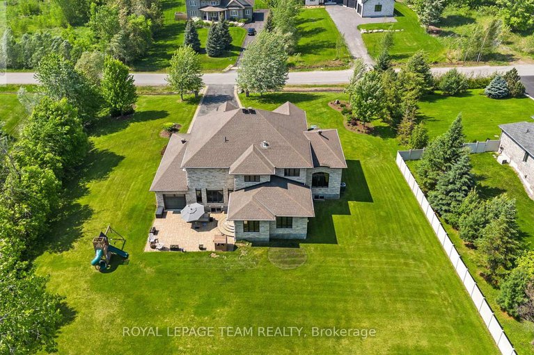 28452821/6132-pebblewoods-drive/greely/ottawa/ontario/K4P0A1_48