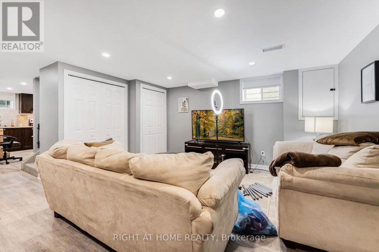 28334647/2216-prospect-avenue/alta-vista/ottawa/ontario/K1H7G3_18