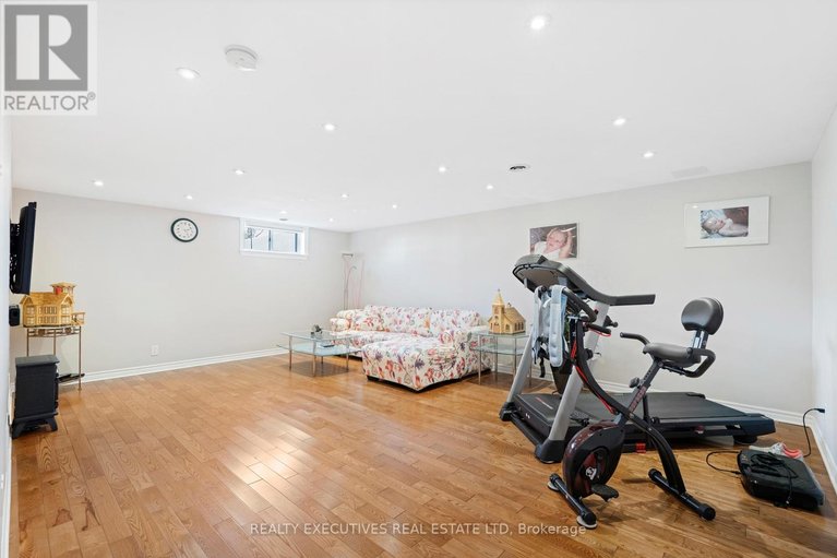 29633987/5520-bridlewood-court/iroquois/south-dundas/ontario/K0E1K0_22