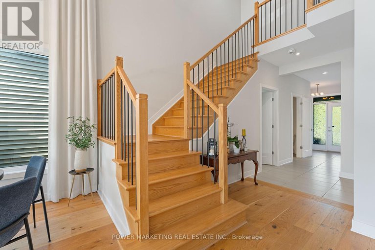 28852682/537-compass-street/mer-bleuebradley-estatesanderson-park/ottawa/ontario/K1W0J1_19