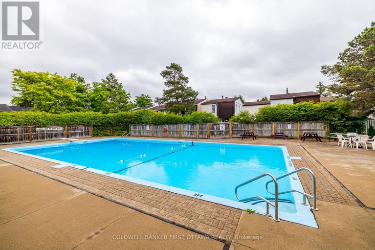 28497718/55-345-kintyre-private/carleton-square/ottawa/ontario/K2C3M6_37