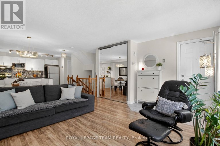 29588178/130a-lindenshade-drive/strandherd/ottawa/ontario/K2J5R5_8