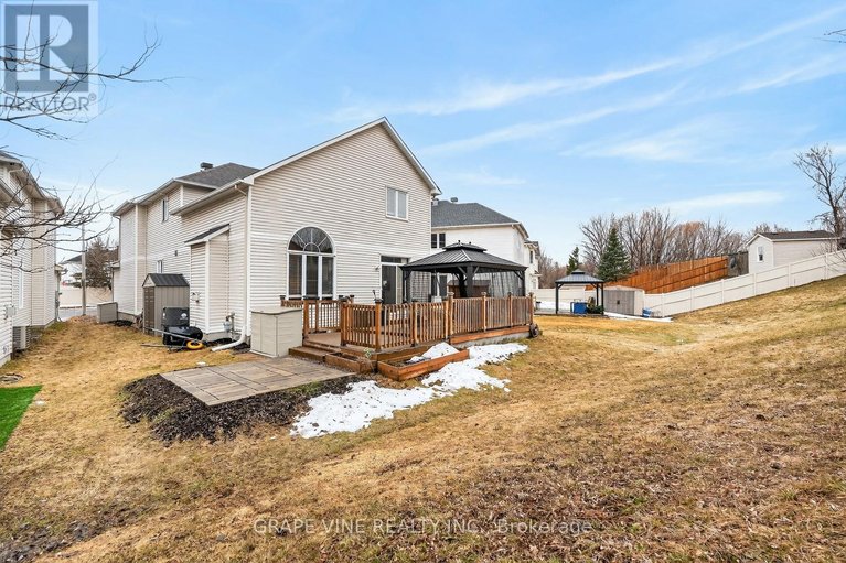 29648107/103-rowallen-place/hunt-club-parkgreenboro/ottawa/ontario/K1T4E3_6