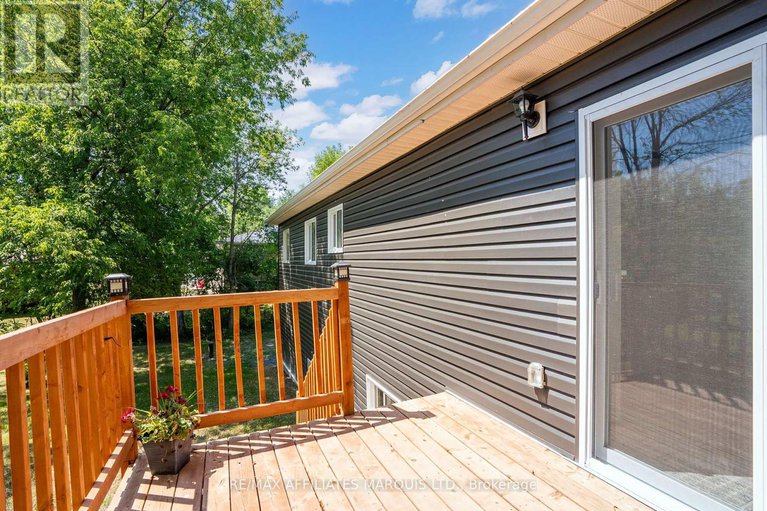 28797294/18222-patrick-street/south-glengarry-charlottenburgh-twp/south-glengarry/ontario/K0C2J0_47