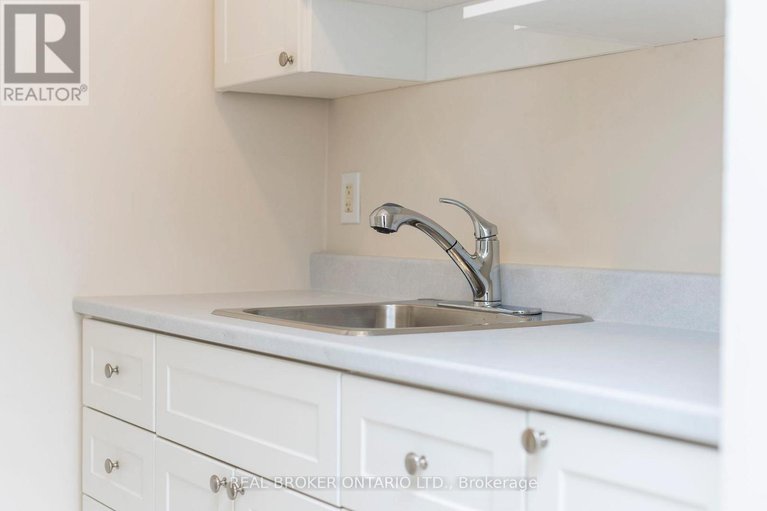 29437627/103c-2041-arrowsmith-drive/beacon-hill-south/ottawa/ontario/K1J7V7_17