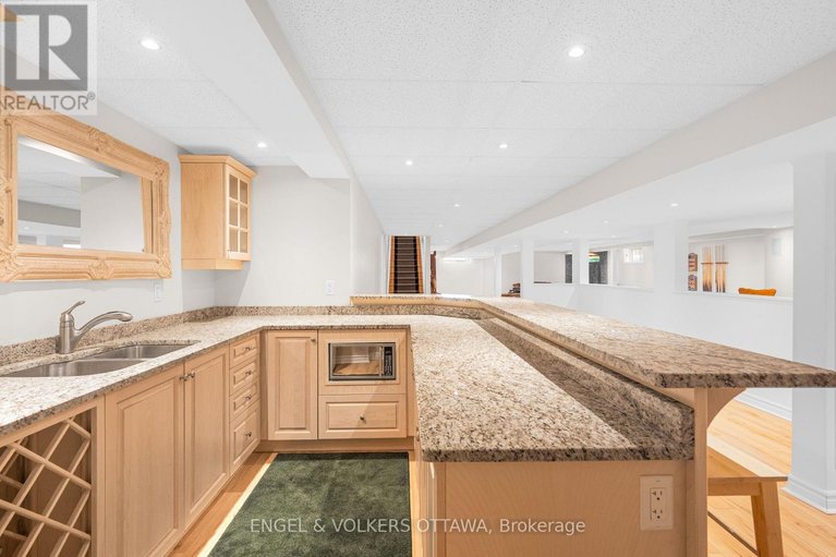 29633496/5-countryside-green/cedar-hillorchard-estates/ottawa/ontario/K2R1B5_39