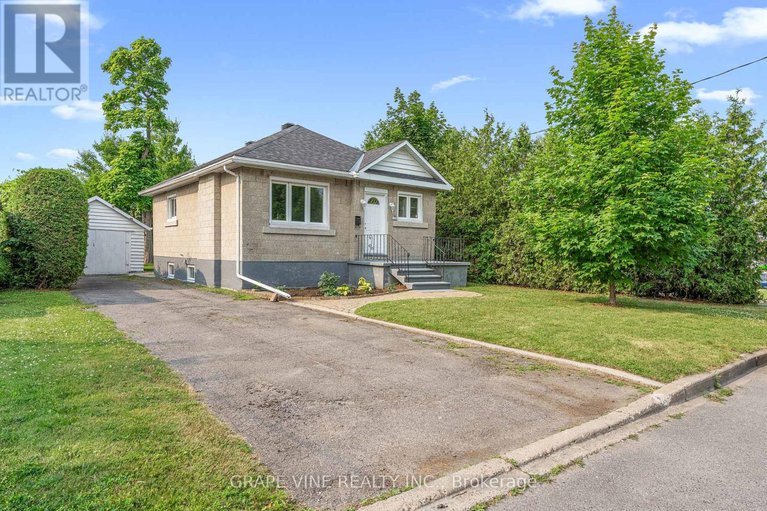 28554989/1210-erie-avenue/ridgemont/ottawa/ontario/K1V6G6_1