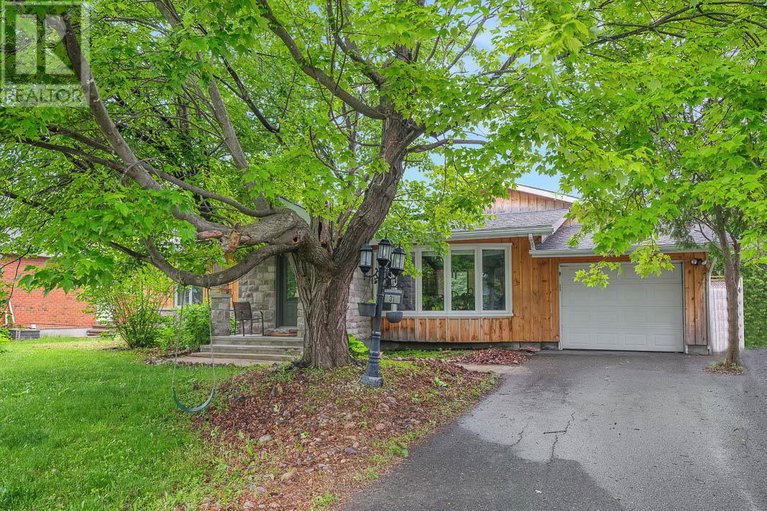 28460164/31-hilliard-avenue/city-viewskylinefisher-heightsparkwood-hills/ottawa/ontario/K2E6B9_45