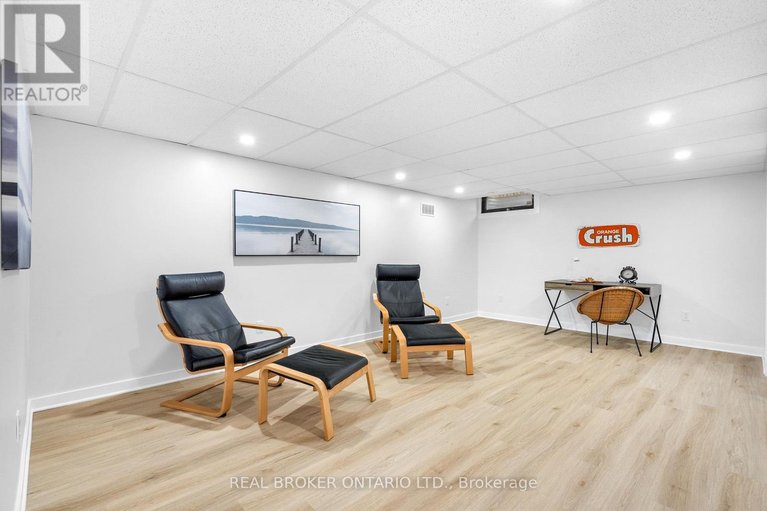 29575712/c-477-moodie-drive/arbeatha-park/ottawa/ontario/K2H8T7_32