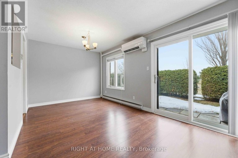 29541775/4-chisholm-court/beaverbrook/ottawa/ontario/K2K1E2_8