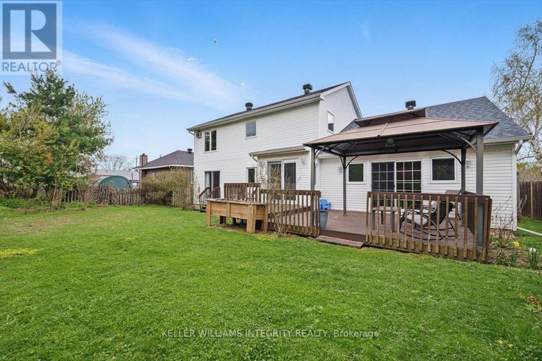 28473726/1954-catherine-street/town-of-rockland/clarence-rockland/ontario/K4K1H6_37