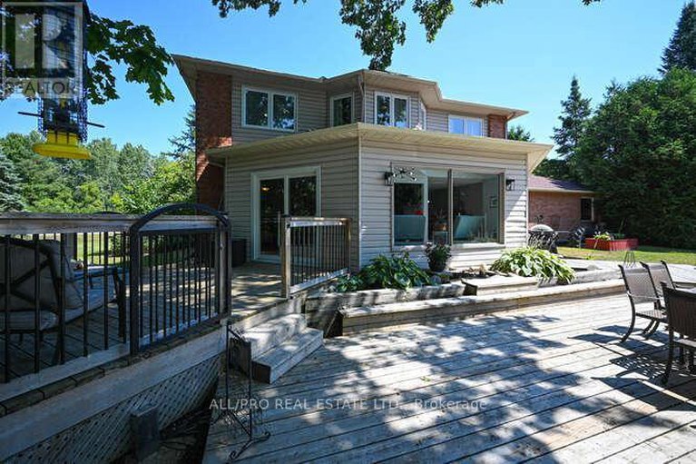 28721991/1144-rideau-bend-crescent/manotick-east-to-manotick-station/ottawa/ontario/K4M1B5_38