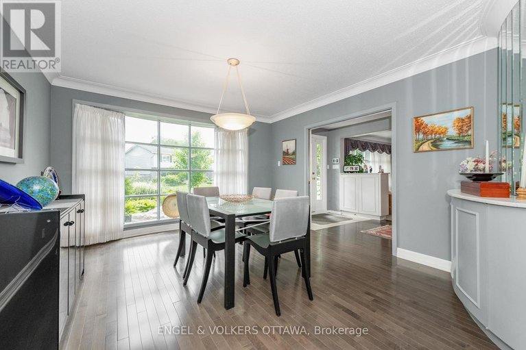 28818666/899-dresden-crescent/whitehaven/ottawa/ontario/K2B5H8_5