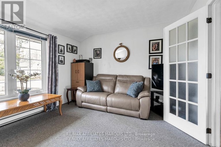 29528677/6576-tree-haven-road/south-glengarry-charlottenburgh-twp/south-glengarry/ontario/K0C2E0_17