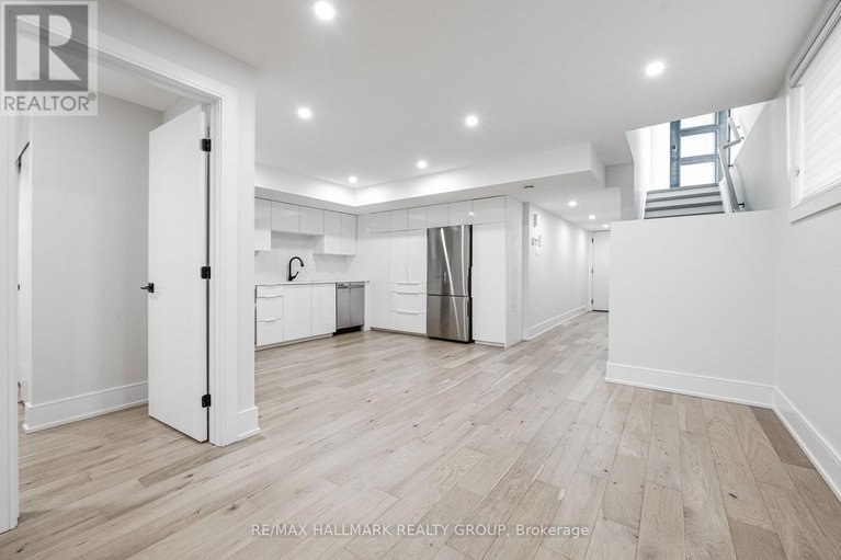28469125/185-carleton-avenue/ottawa-westtunneys-pasture/ottawa/ontario/K1Y0J5_45