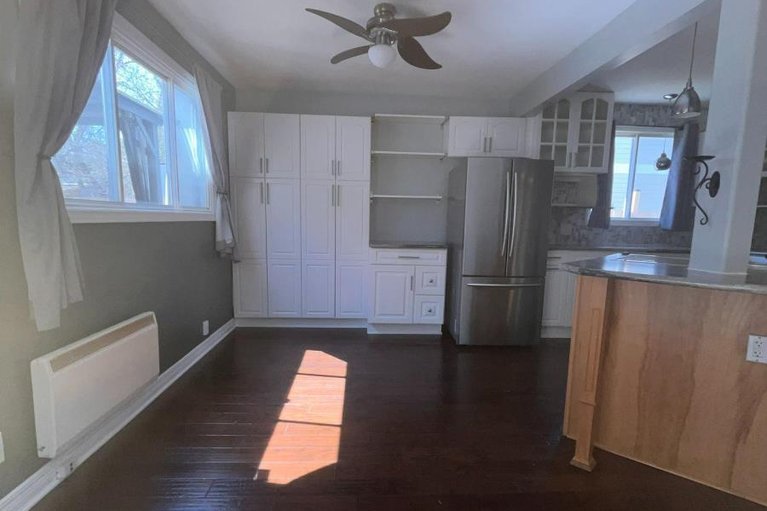 29658665/87-grady-crescent/sheahan-estatestrend-village/ottawa/ontario/K2H5S2_3