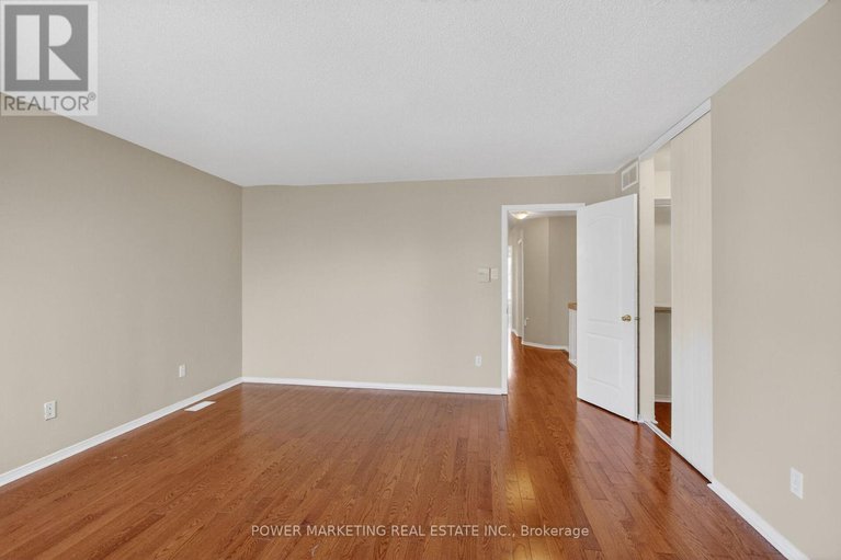 29154682/6410-sablewood-place/chapel-hill/ottawa/ontario/K1C7L7_9