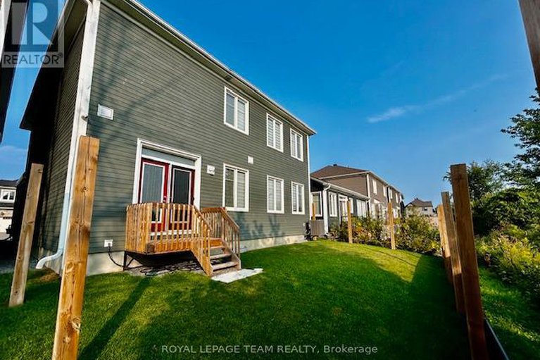 28140007/248-pursuit-terrace/goulbourn-twp-from-franktown-rdsouth-to-rideau/ottawa/ontario/K0A2Z0_2